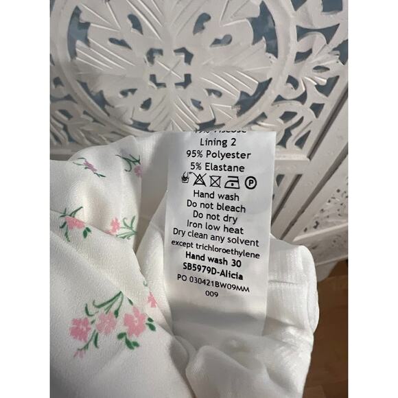 House of CB Alicia White Floral Midi Sundress Size Small - Picture 9 of 10